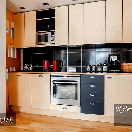 Kvartal Delux, Parking, *