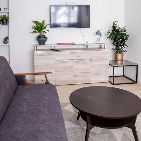 Kvartal Delux, Parking,