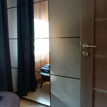 Kvartal Delux, Parking, *