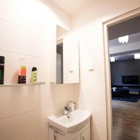 Apartment Kvartal Delux, Parking,