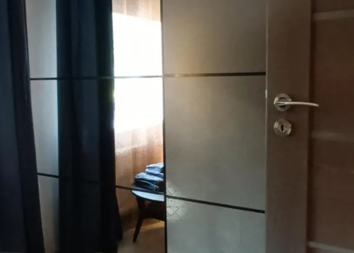 Kvartal Delux, Parking, *