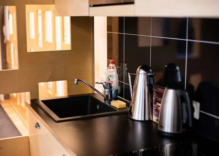 Kvartal Delux, Parking,